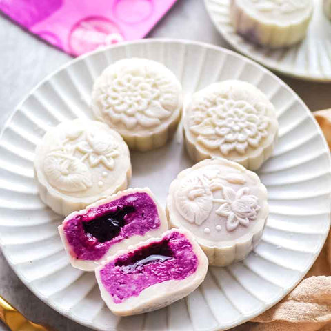 Lilac Taro Yam Snowskin Mooncakes